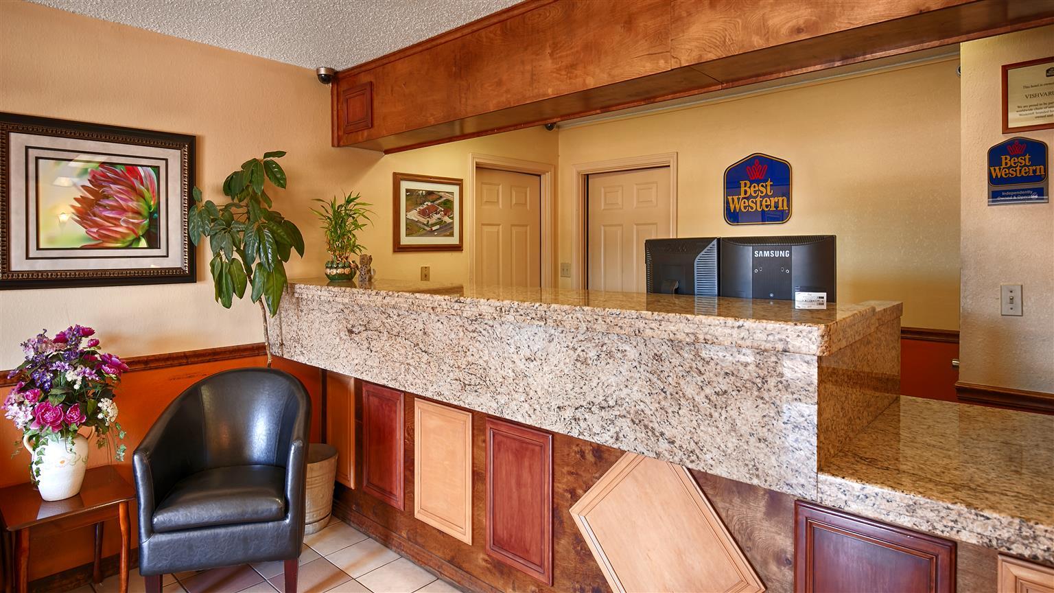 Best Western Executive Inn Marshall Buitenkant foto